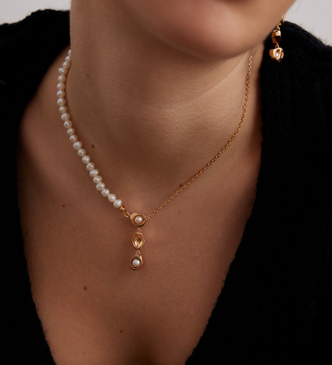 Pearl and Chain Necklace 