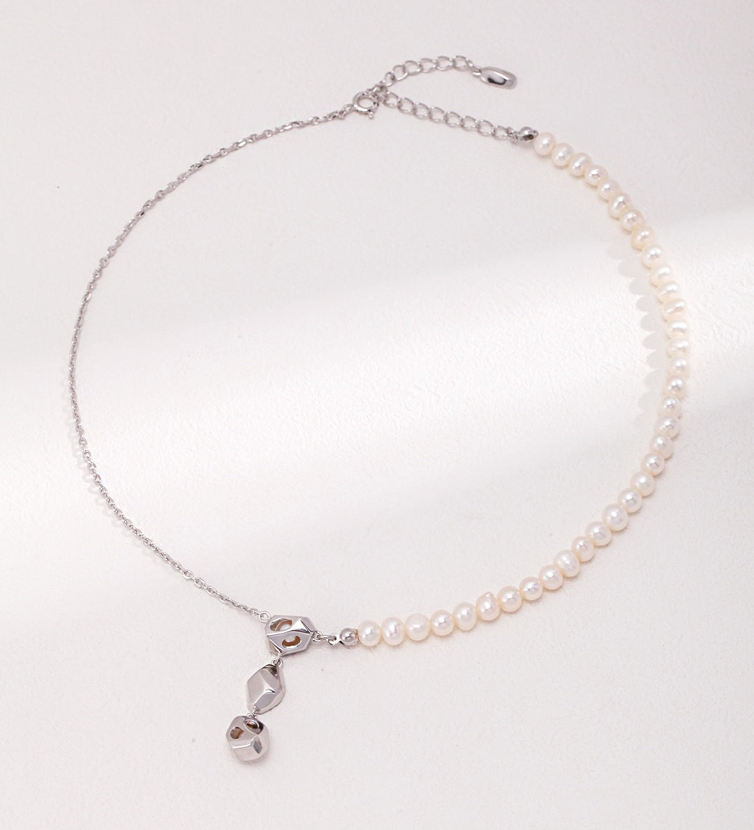 Pearl and Chain Necklace 