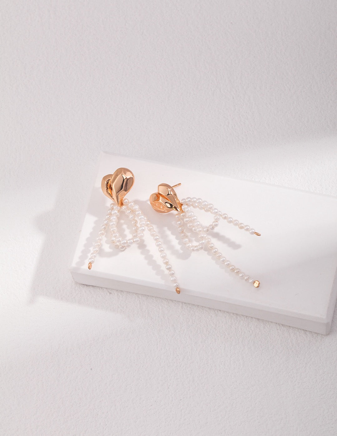 Gold Shell Pearl Earrings