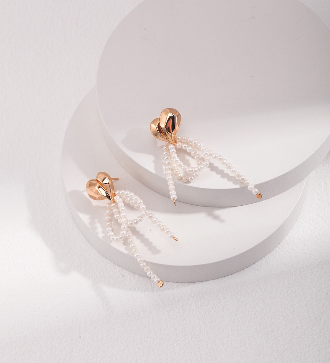 Gold Shell Pearl Earrings