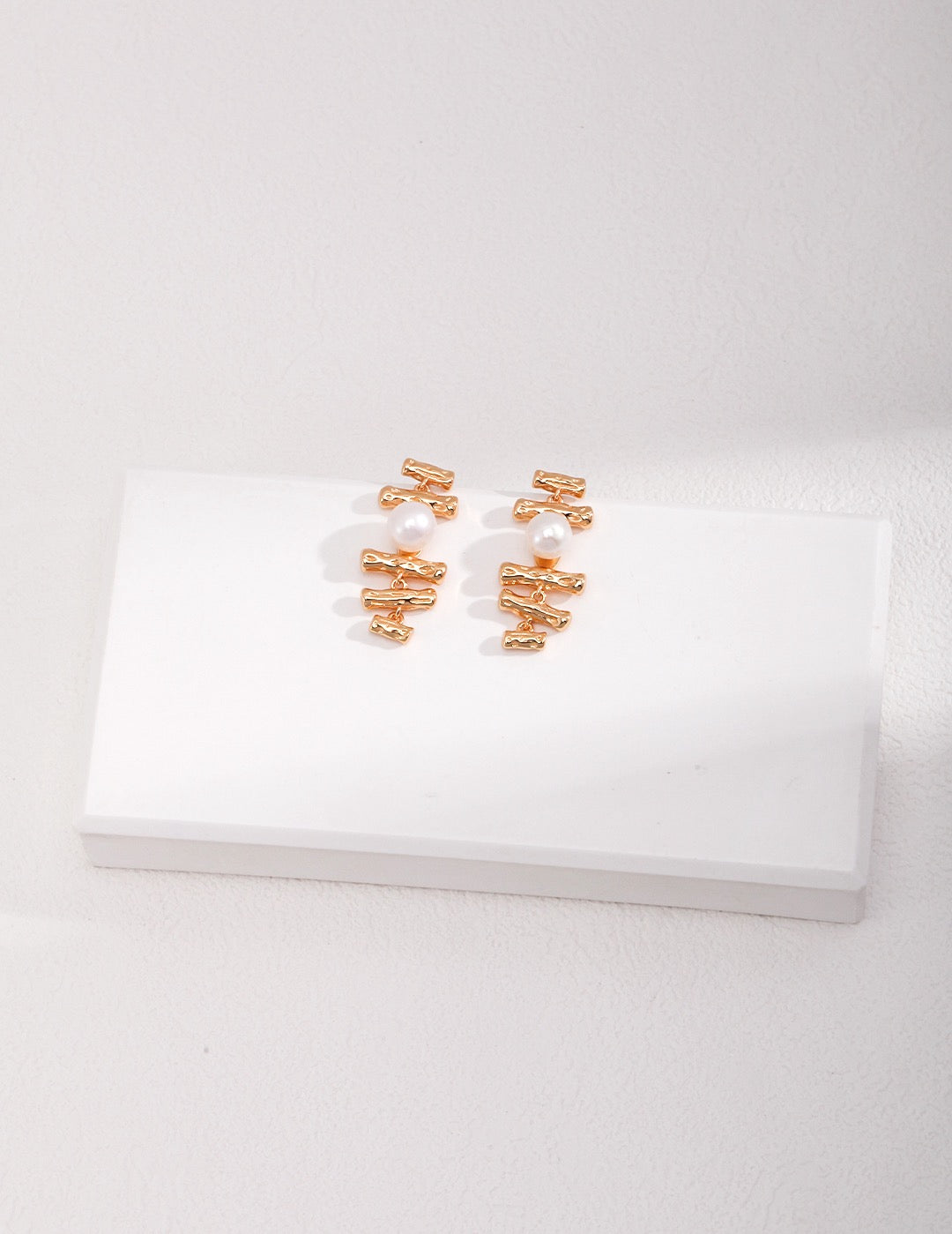 Gold Pearl Earrings 