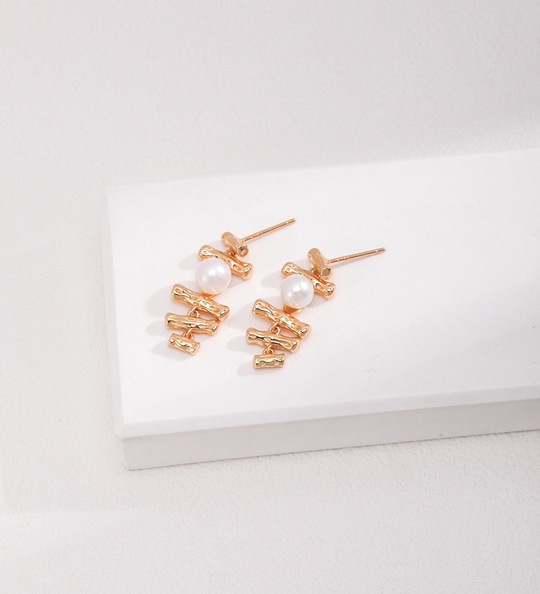 Gold Pearl Earrings 