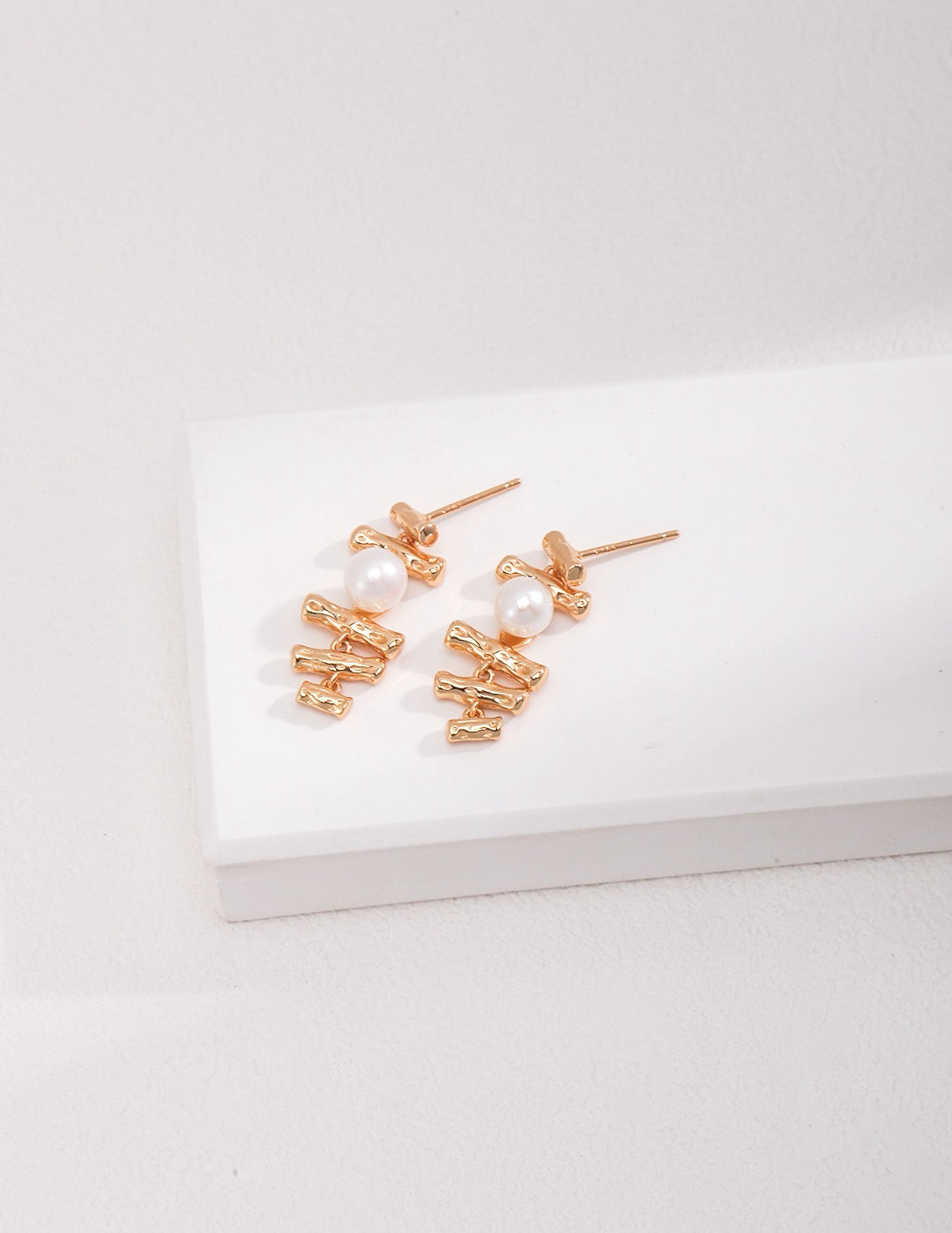 Gold Pearl Earrings 