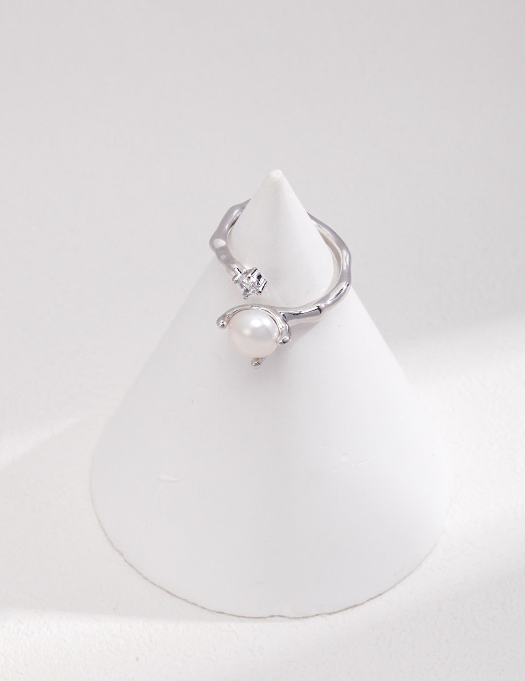 Cubic Zirconia Pearl Ring 