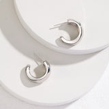 Classic Everyday Essential Hoop Earrings in Gold / Silver