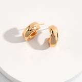 Classic Everyday Essential Hoop Earrings in Gold / Silver