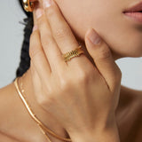 Minimalist Vintage Ribbed Ring - Lena